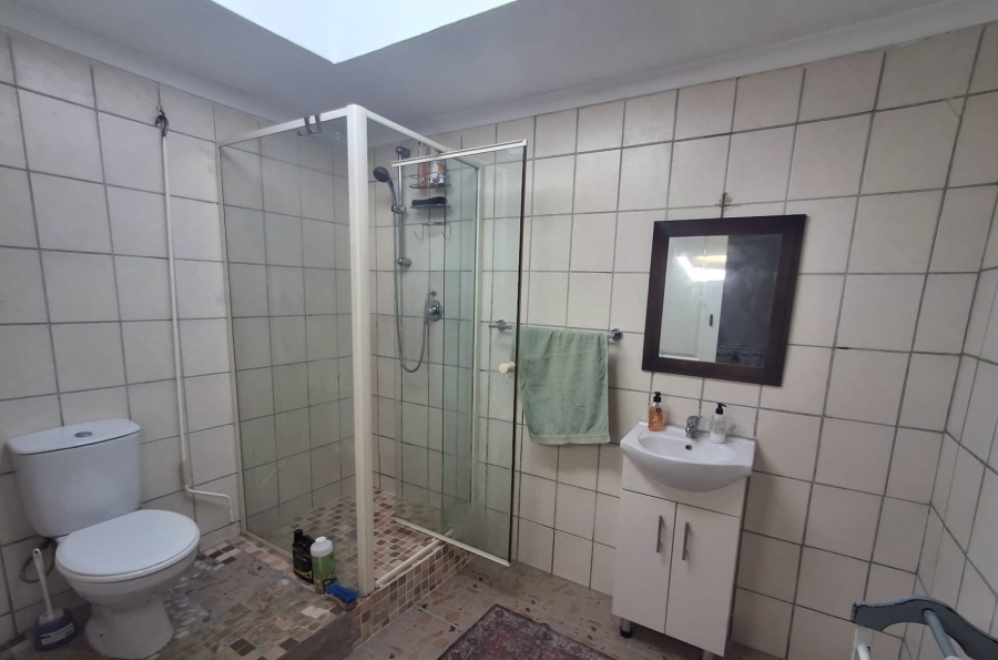 To Let 1 Bedroom Property for Rent in Table View Western Cape